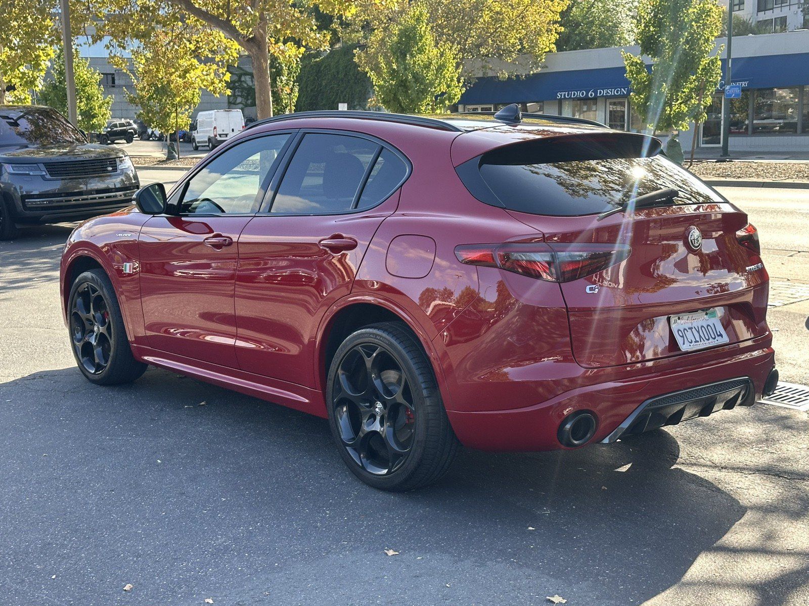 Used 2022 Alfa Romeo Stelvio Veloce AWD/4WD image 12