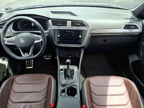 Certified 2023 Volkswagen Tiguan SEL R-Line AWD/4WD image 11