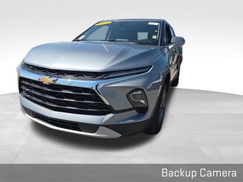 Used 2025 Chevrolet Blazer LT FWD image 5