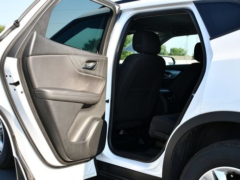 Used 2022 Chevrolet Blazer LT FWD image 18