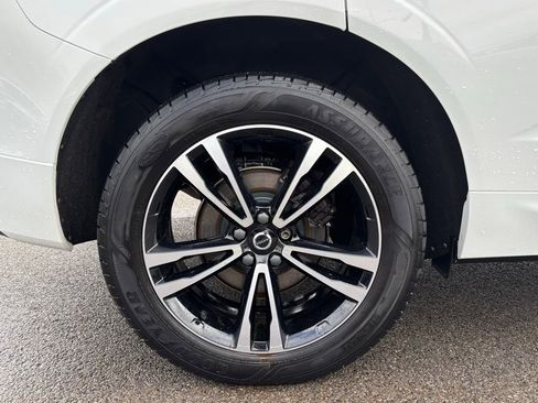 Used 2020 Volvo XC60 T5 Momentum image 34