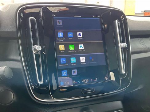 Used 2023 Volvo C40 P8 Recharge Ultimate image 36