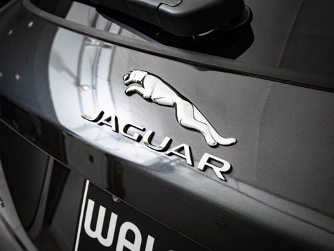 Used 2020 Jaguar F-PACE S image 17