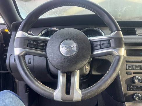 Used 2014 Ford Mustang Coupe image 10