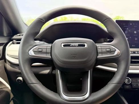 Certified 2025 Jeep Compass Limited AWD/4WD image 20