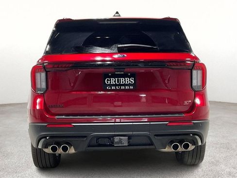 Used 2025 Ford Explorer ST image 6