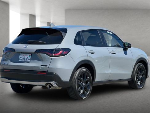 Certified 2025 Honda HR-V Sport image 4