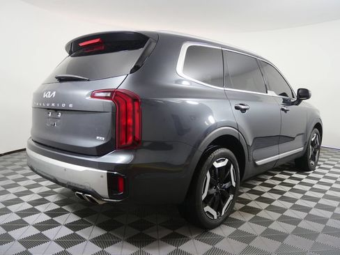 Used 2024 Kia Telluride S w/ S Sunroof Package AWD/4WD image 3