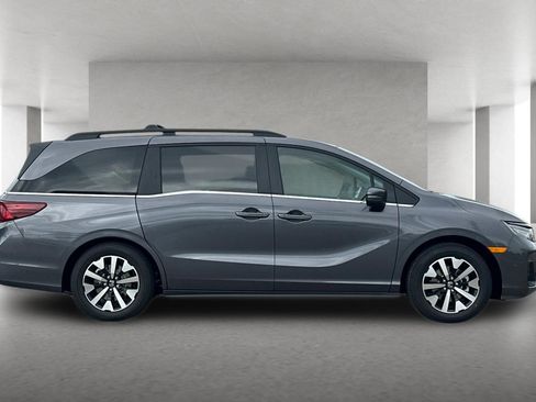 New 2026 Honda Odyssey EX-L image 3