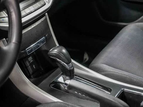 Used 2013 Honda Accord Sport image 23