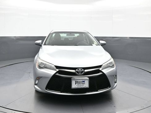 Certified 2017 Toyota Camry SE FWD image 2