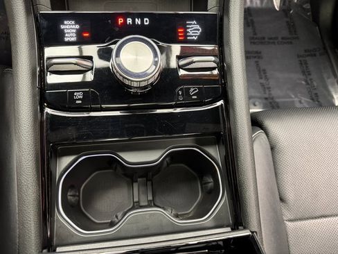 Used 2023 Jeep Grand Cherokee Overland w/ Luxury Tech Group IV image 19