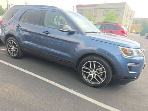 Used 2019 Ford Explorer Sport AWD/4WD image 4