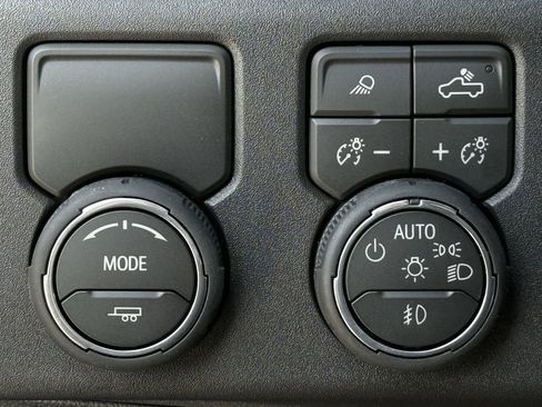 New 2026 Chevrolet Silverado 1500 LTZ w/ LTZ Premium Texas Edition RWD image 17