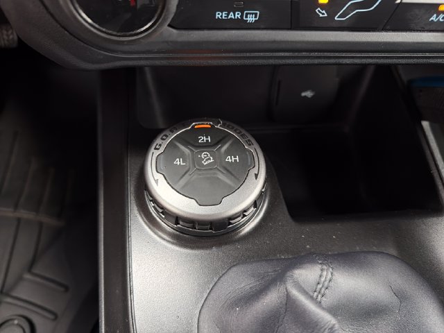Used 2022 Ford Bronco Black Diamond AWD/4WD image 14