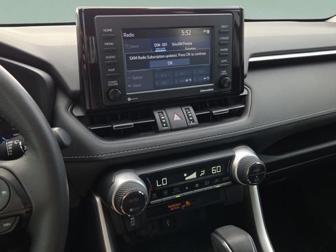 Certified 2022 Toyota RAV4 XLE Premium AWD/4WD image 19