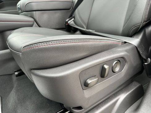 New 2026 Chevrolet Suburban RST w/ RST Capability Package image 28