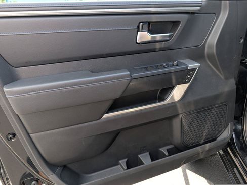 Used 2025 Toyota Tundra Platinum AWD/4WD image 15