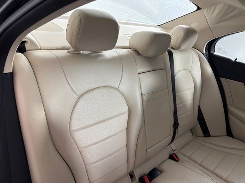 Used 2015 Mercedes-Benz C 300 4MATIC Sedan image 21
