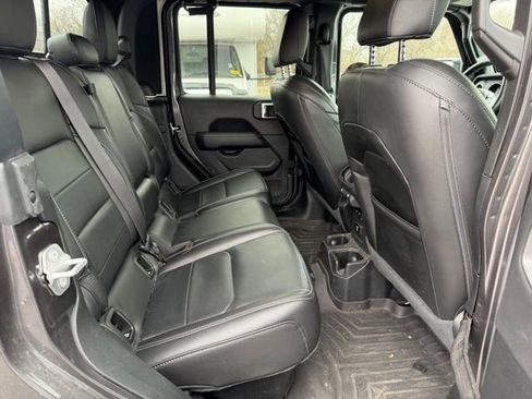 Used 2021 Jeep Gladiator Overland w/ Popular Equipment Package image 6