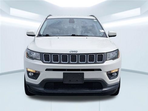 Used 2018 Jeep Compass Latitude w/ Popular Equipment Group FWD image 10
