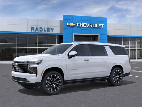 New 2026 Chevrolet Suburban High Country image 2
