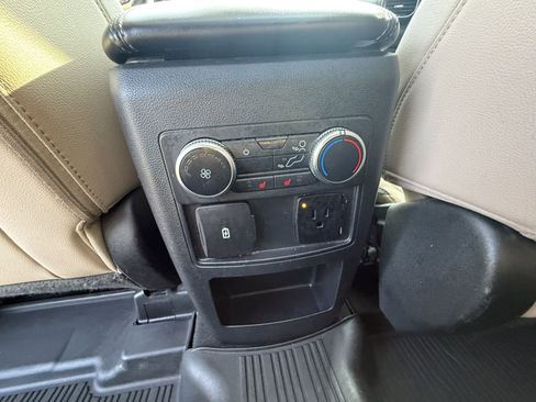 Used 2021 Ford Explorer Limited w/ Hybrid Equipment Group 310A image 29