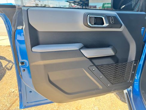 Used 2023 Ford Bronco Black Diamond image 8