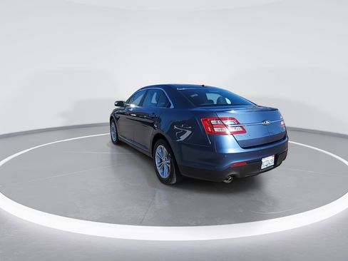 Used 2018 Ford Taurus SEL image 6