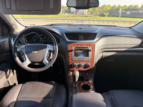 Used 2013 Chevrolet Traverse LT FWD image 26