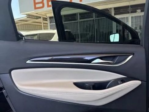 Used 2021 Buick Enclave Essence FWD image 21