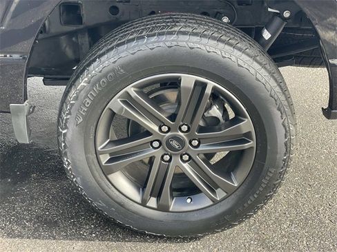 Certified 2022 Ford F150 Lariat w/ Equipment Group 502A High image 38