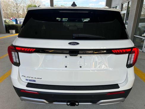 New 2026 Ford Explorer Platinum image 12