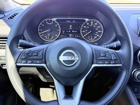 Used 2024 Nissan Sentra SV image 14