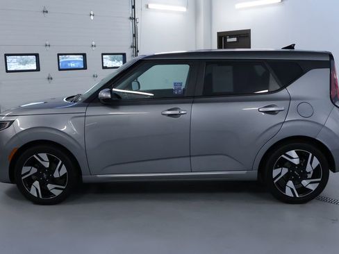 Used 2023 Kia Soul GT-Line w/ GT-Line Technology Package FWD image 4