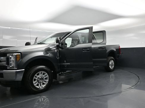 Used 2019 Ford F250 XL w/ STX Appearance Package AWD/4WD image 22