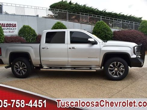Used 2017 GMC Sierra 1500 SLT AWD/4WD image 12