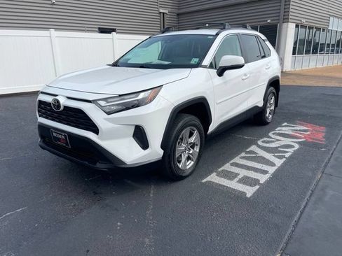 Used 2022 Toyota RAV4 XLE AWD/4WD image 1