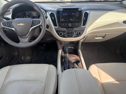 Used 2024 Chevrolet Malibu LT FWD image 14