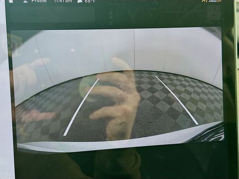 Used 2023 Tesla Model 3 Standard Range image 21