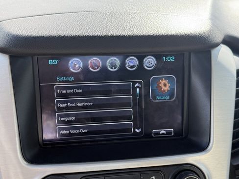 Used 2020 GMC Yukon XL SLT w/ Premium Edition image 23