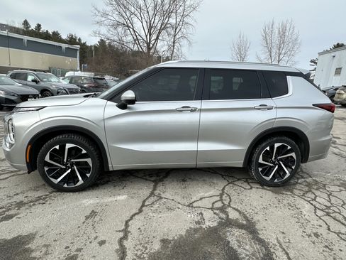 Used 2022 Mitsubishi Outlander SEL image 4