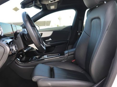 Used 2025 Mercedes-Benz CLA 250 image 12