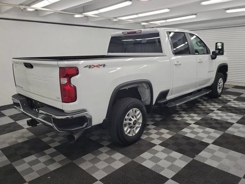 Used 2025 Chevrolet Silverado 2500 LT w/ Convenience Package AWD/4WD image 6