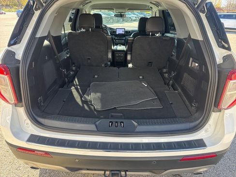 Used 2021 Ford Explorer Limited w/ Equipment Group 301A image 23