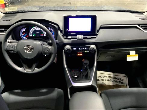 New 2025 Toyota RAV4 LE image 5