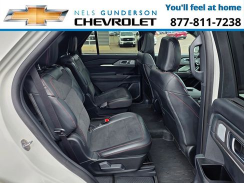 Used 2025 Ford Explorer ST AWD/4WD image 13