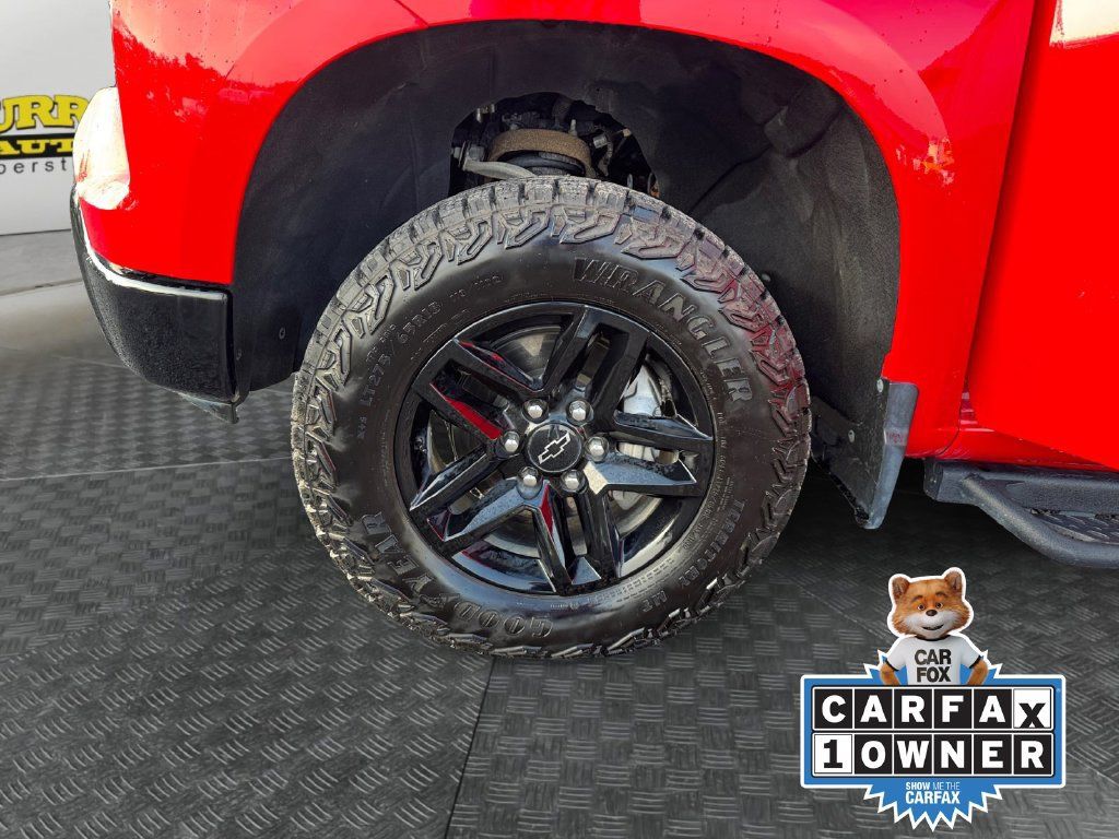 Used 2025 Chevrolet Silverado 1500 Custom Trail Boss AWD/4WD image 17