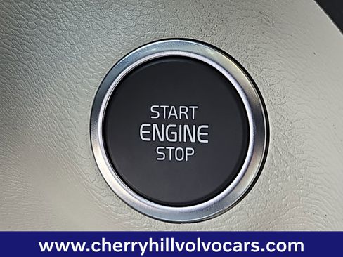 New 2026 Volvo XC40 B5 Plus w/ Protection Package Premier image 17