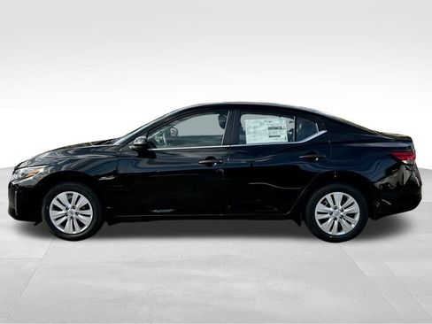 New 2025 Nissan Sentra S image 3
